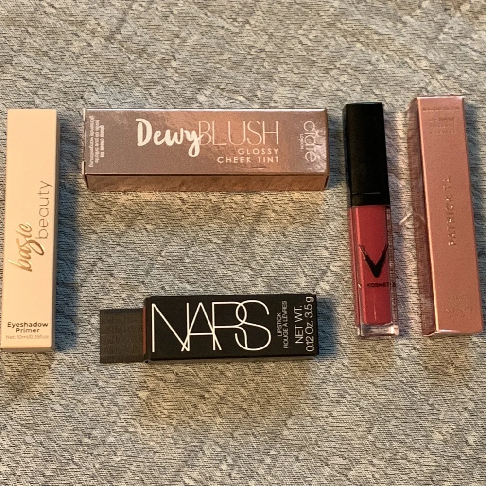 Makeup bundle - Picture 2 of 7